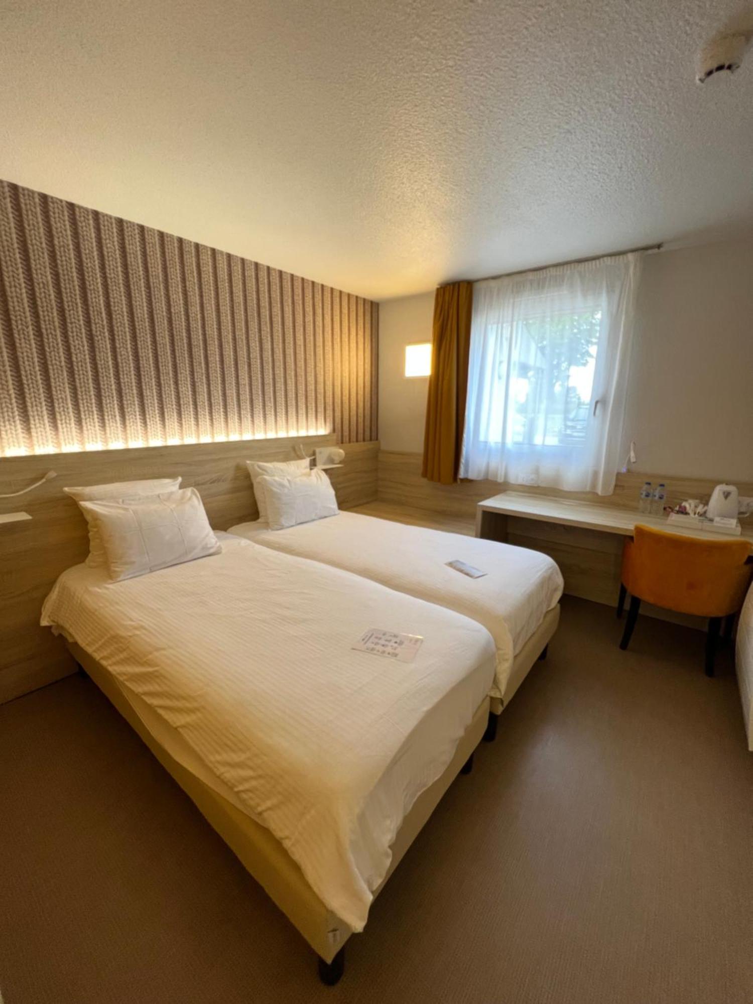 Brit Hotel Landivisiau Ngoại thất bức ảnh